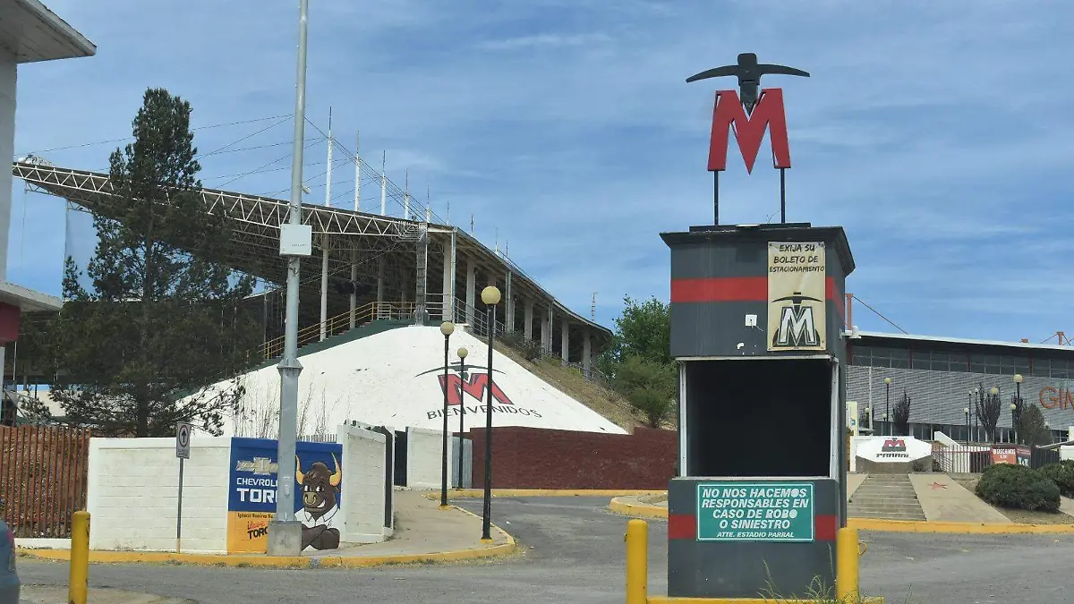 Gran Estadio y Gimnasio Parral